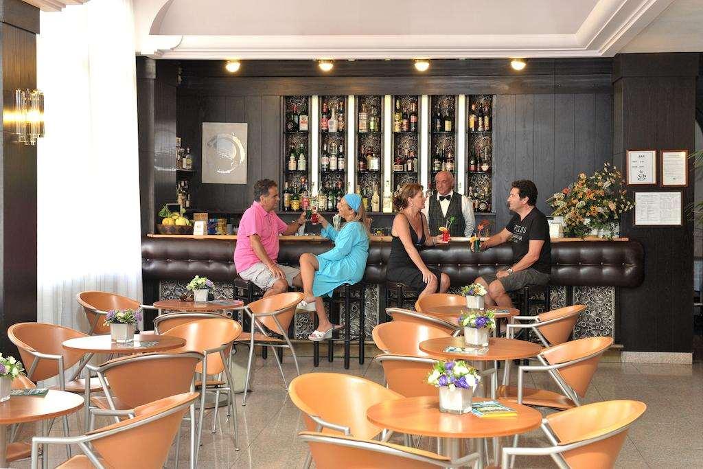 Hotel Pietra Di Luna Maiori Restoran gambar